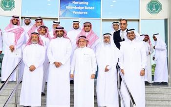 Minister of Labor and Social Development Visits King Fahd University
